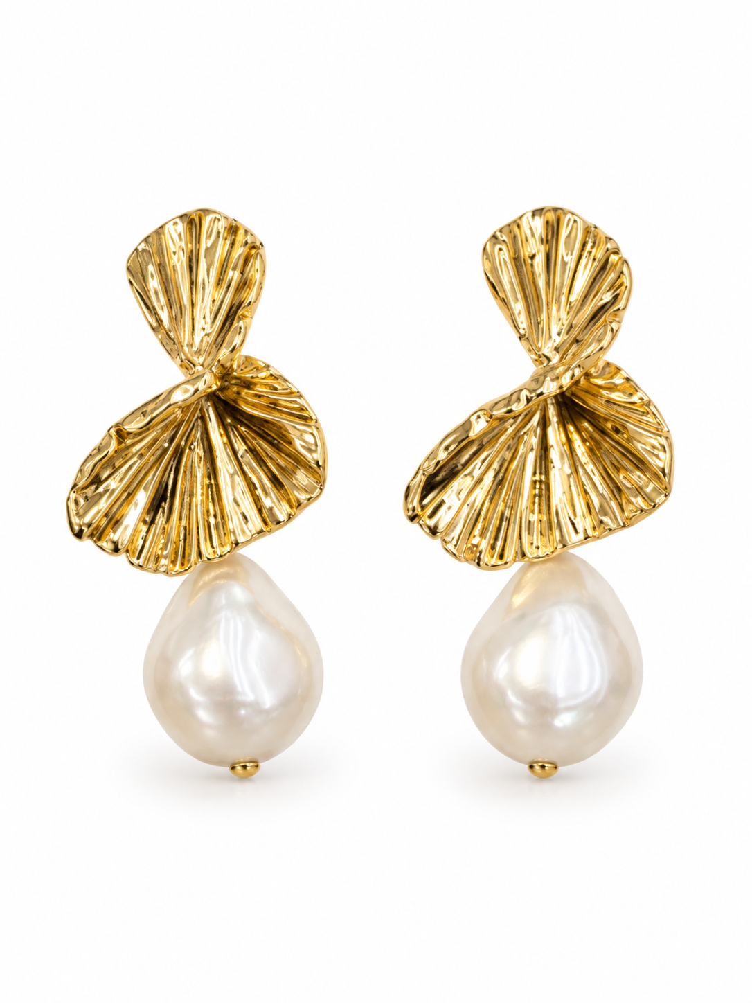 Gold Shell Pearl Earrings