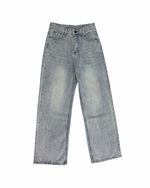 Load image into Gallery viewer, Straight Leg Jeans
