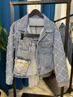 Load image into Gallery viewer, Denim Jacket with pearl
