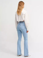 Load image into Gallery viewer, Faded Straight Fit Jeans
