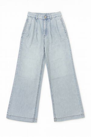 Pleated Wide Leg Jeans