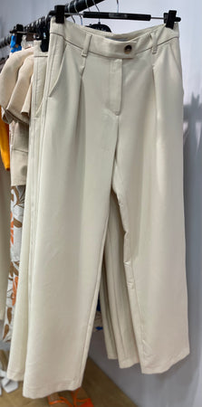 Loose-Fit Trousers